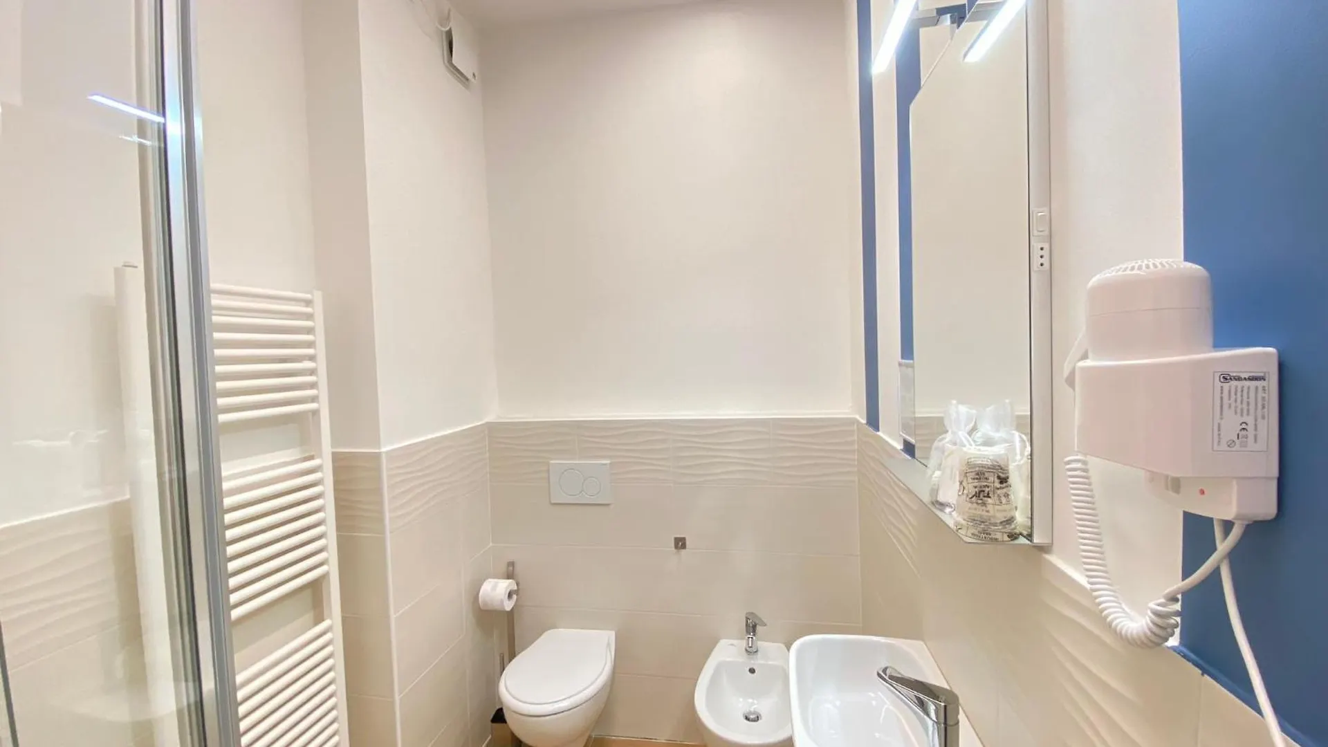 Bed and Breakfast Bagno Luciano Marina Di Carrara Frühstückspension