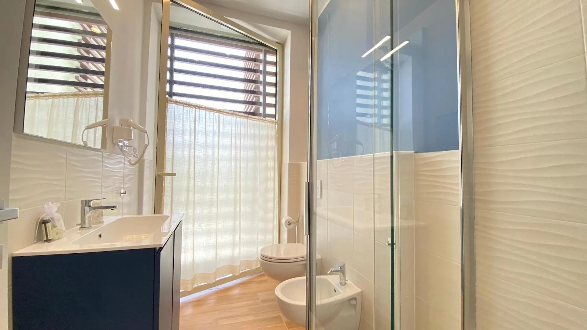 Bed and Breakfast Bagno Luciano Marina Di Carrara 0*,