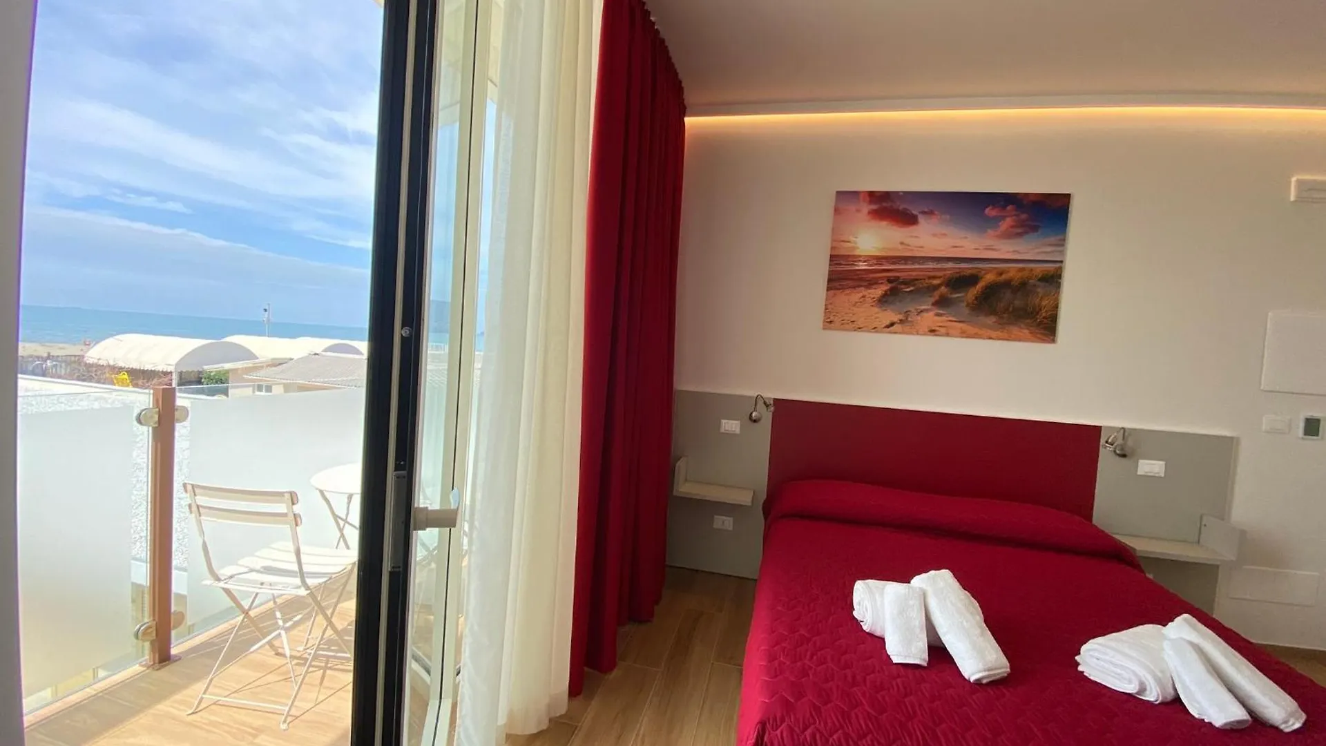 Bed and Breakfast Bagno Luciano Marina Di Carrara Frühstückspension