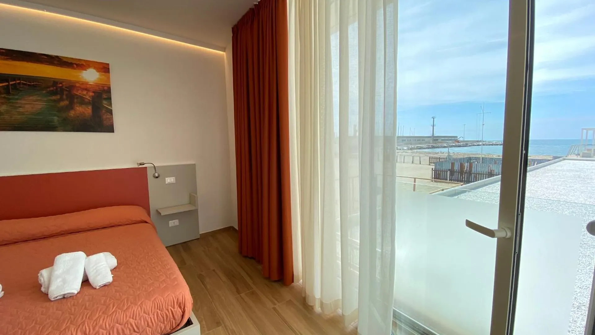Bagno Luciano Bed & Breakfast Marina Di Carrara Italy