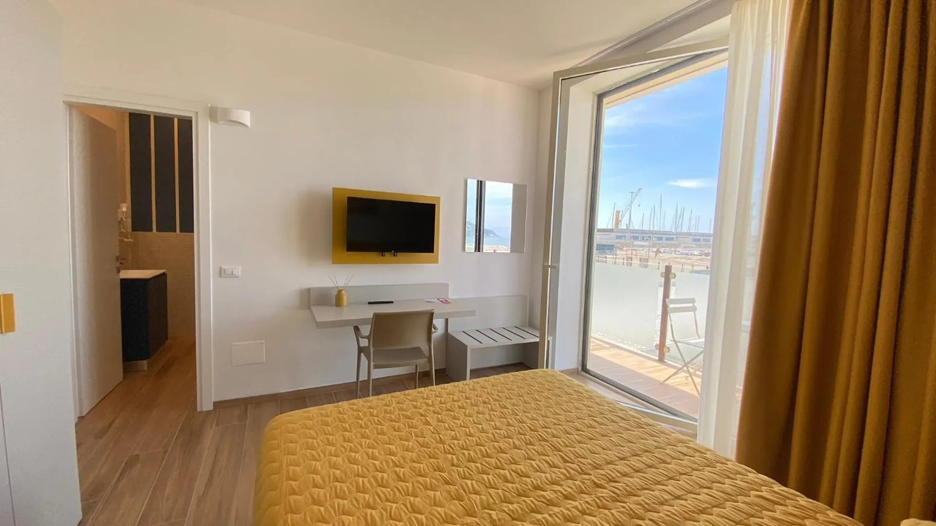 Bagno Luciano Bed & Breakfast Marina Di Carrara