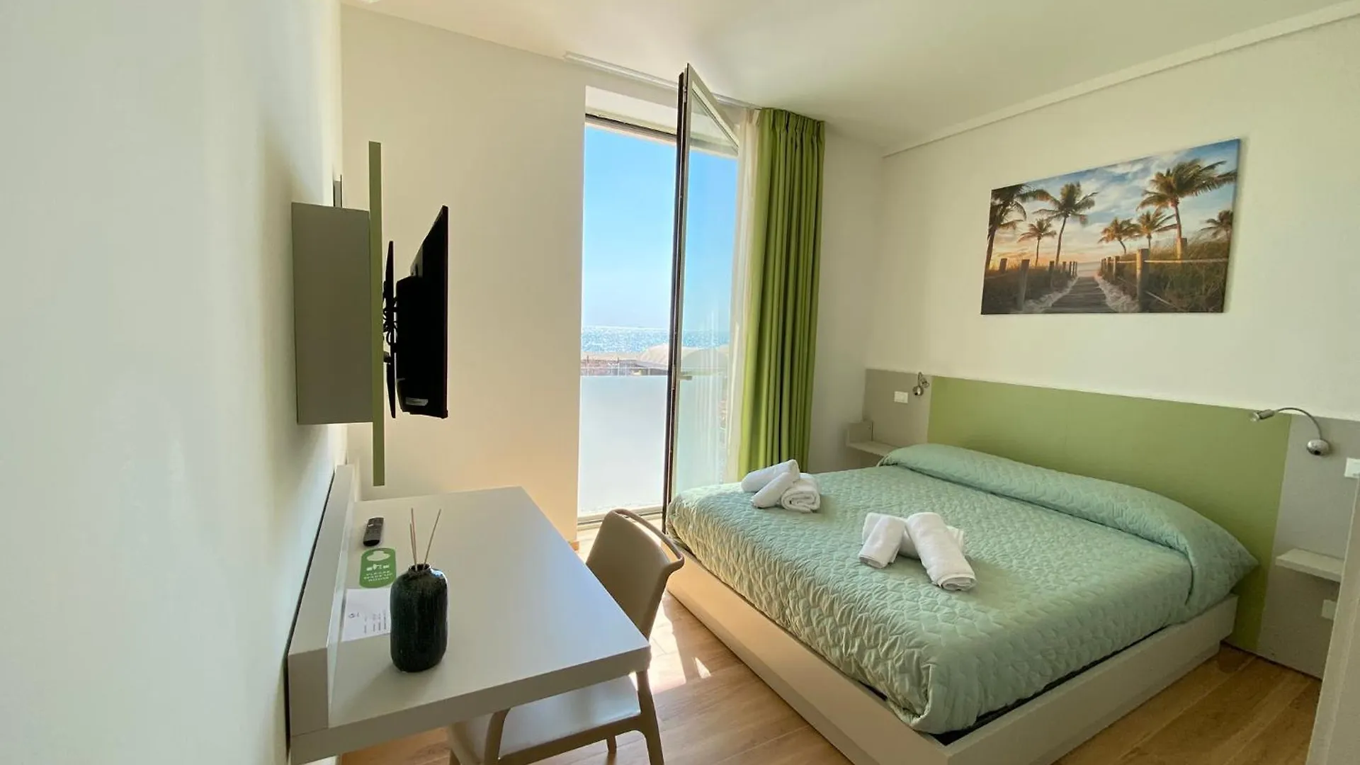 Bagno Luciano Bed & Breakfast Marina Di Carrara Italy